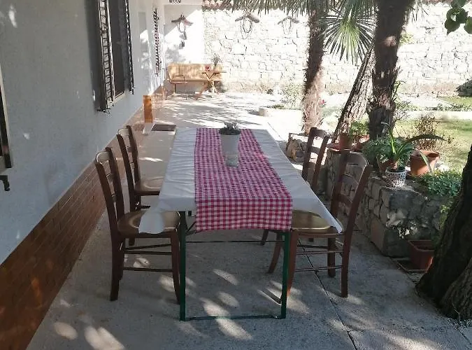 Bed & Breakfast Domacija Mirko 3*