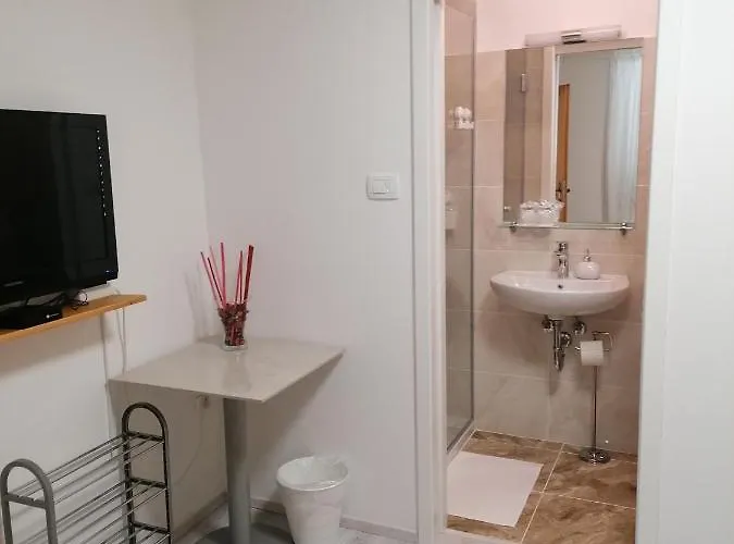 Domacija Mirko Bed & Breakfast Miren